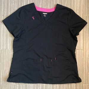 L Scrubstar scrub top, black with pink accents 🖤💗